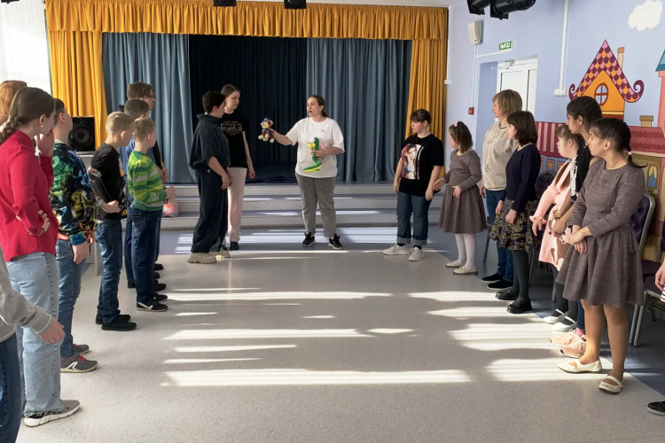 Волонтеры РООИ "Центр семьи и молодежи "Содействие" в гостях у воспитанников детского дома - интерната