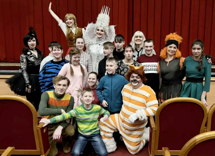 Воспитанники детского дома – интерната побывали в Ивановском музыкальном театре