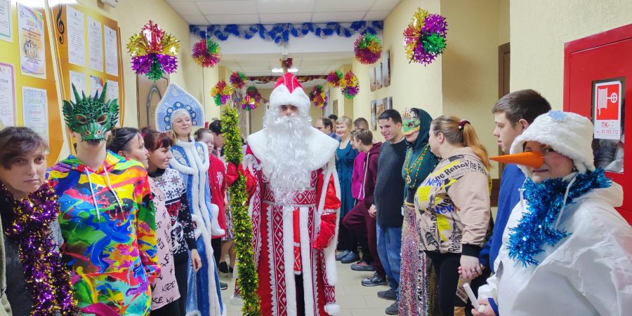 Новогодние мероприятия для получателей социальных услуг дома-интерната