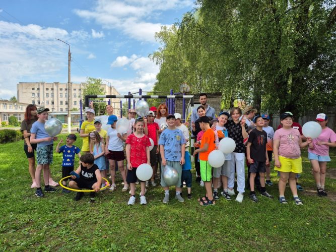Развлекательно - игровая программа для детей "Играем вместе"